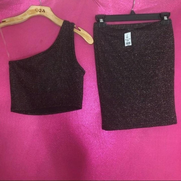 🆕Black & Pink Metallic Two Piece Crop Top & Mini Skirt Set~Size S - Picture 8 of 8